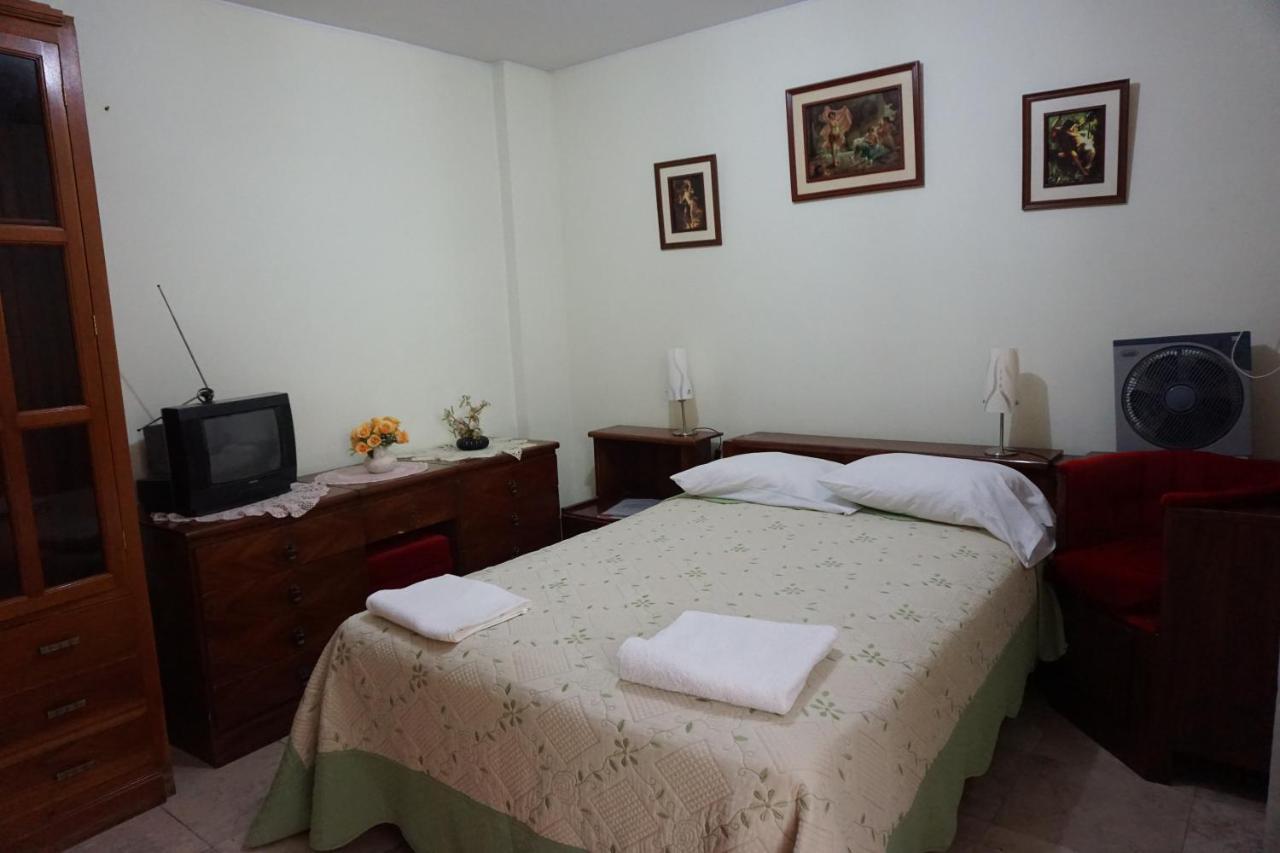 Hostal Camiluz Nazca Ngoại thất bức ảnh