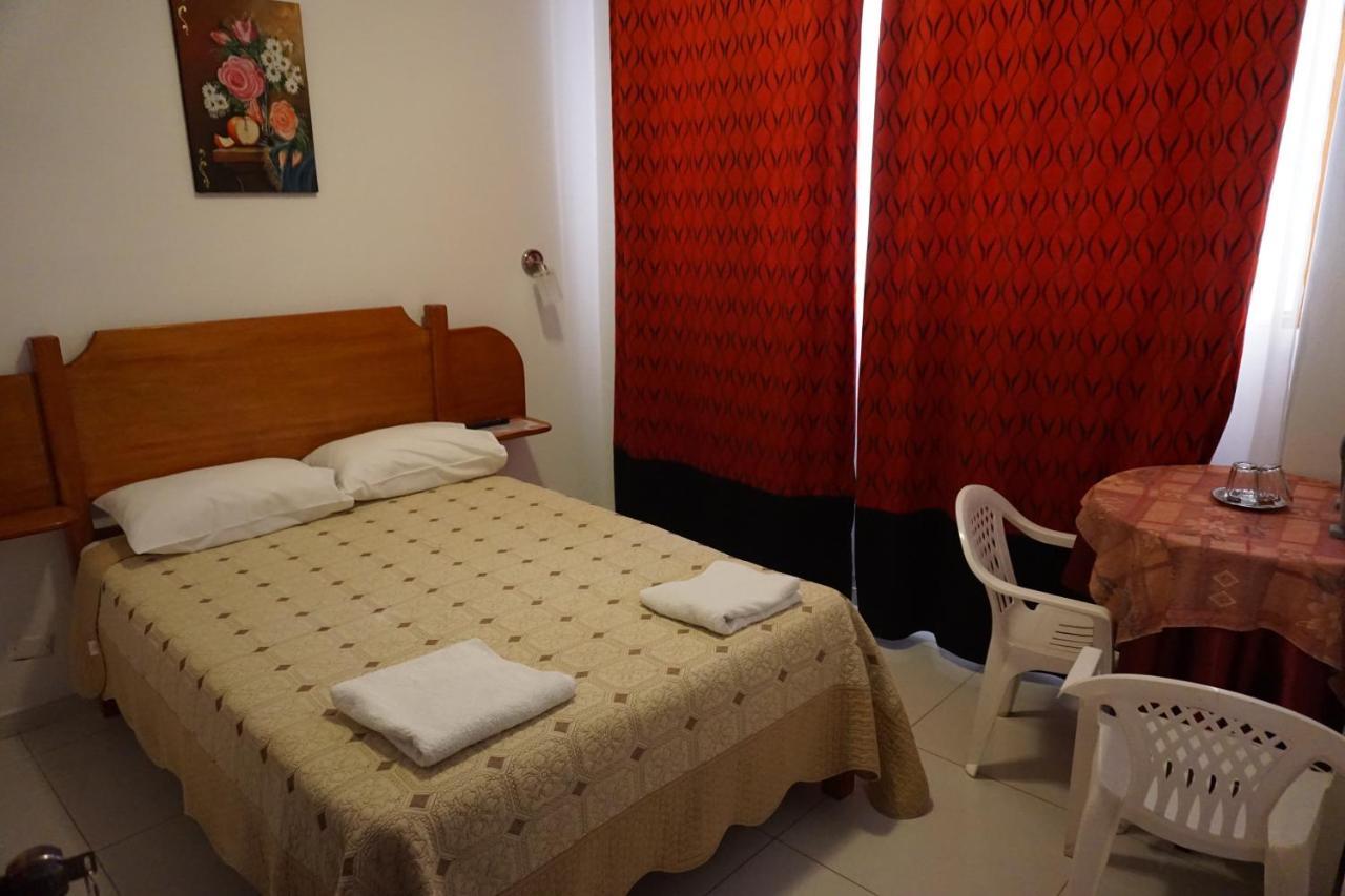 Hostal Camiluz Nazca Ngoại thất bức ảnh